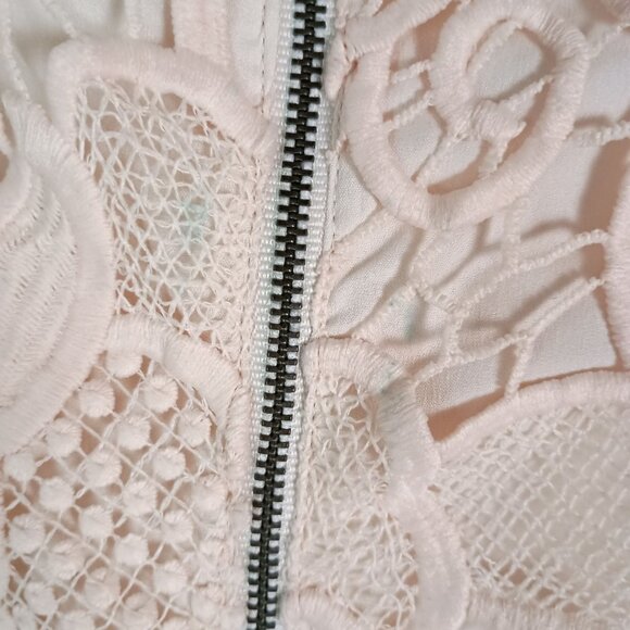 Lovers & Friends Caspian Lace Shift Mini Dress Women’s Size S White $180 - Picture 7 of 9
